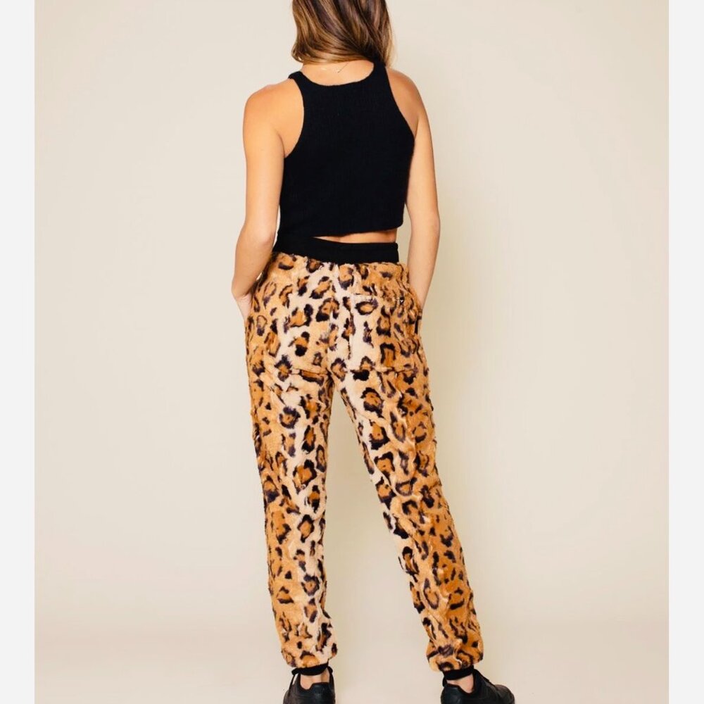 Women's Designer Sweatpants/Tan Cheetah - Picture 4 of 8
